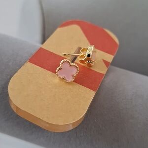 Pink four leafs stud earrings 8mm